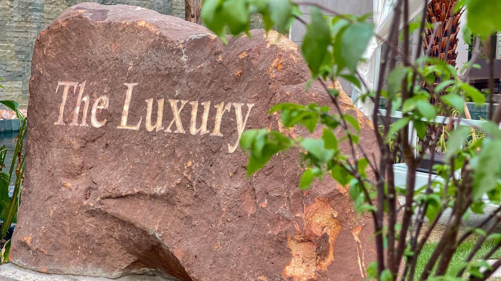 The Luxury Hotel เสียมราฐ ภายนอก รูปภาพ